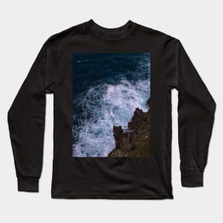 Blue ocean waves against a coral reef Long Sleeve T-Shirt